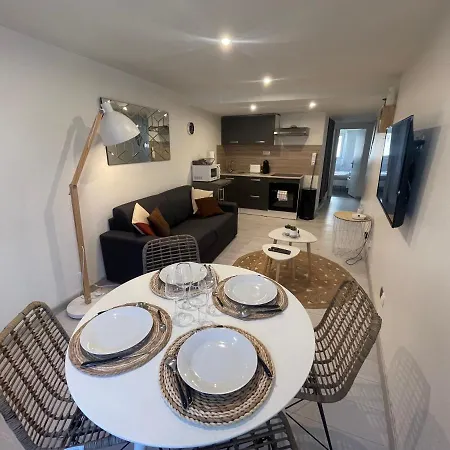 아파트 Le Boinot - Patio Prive, Wifi Debit, Netflix, Stationnement Gratuit *
