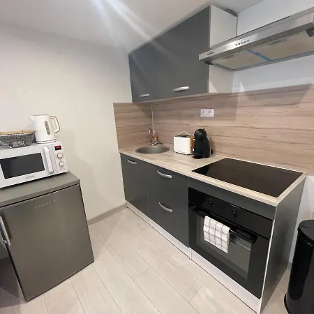 Le Boinot - Patio Prive, Wifi Debit, Netflix, Stationnement Gratuit Daire *